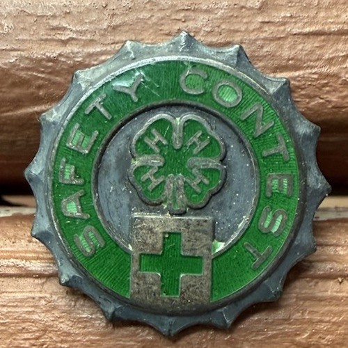 VTG 4H Club Safety Contest First Aid Four-Leaf Clover Lapel Pin Badge