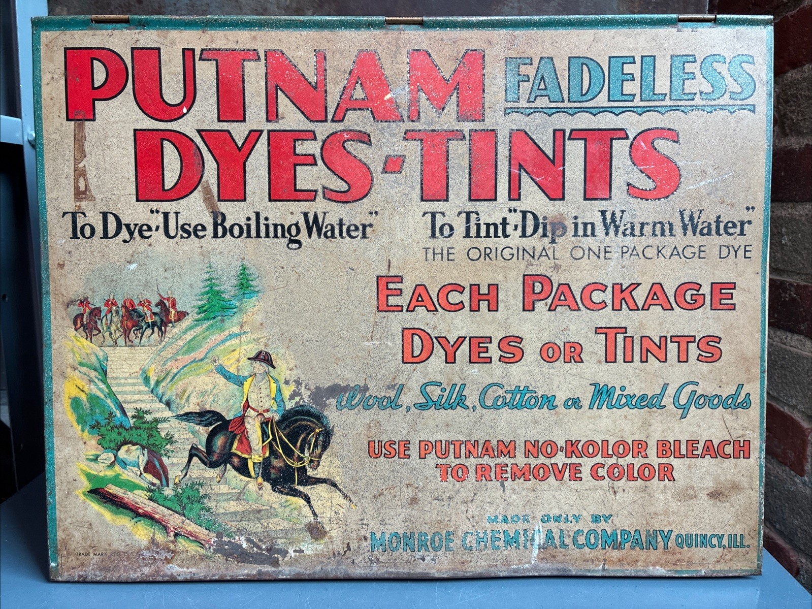 Vintage Putnam Fadeless Dyes Display Case