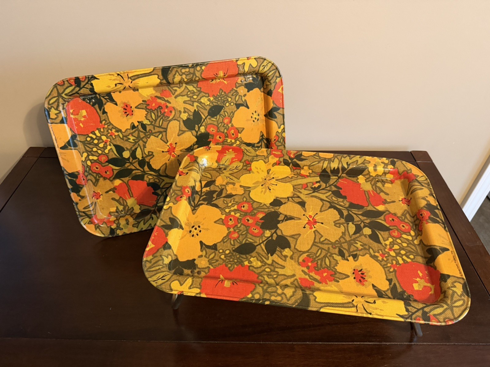 Set of 2 Vintage \'70s MCM  Floral TV Lap Tray W/ Folding Legs Flower Power