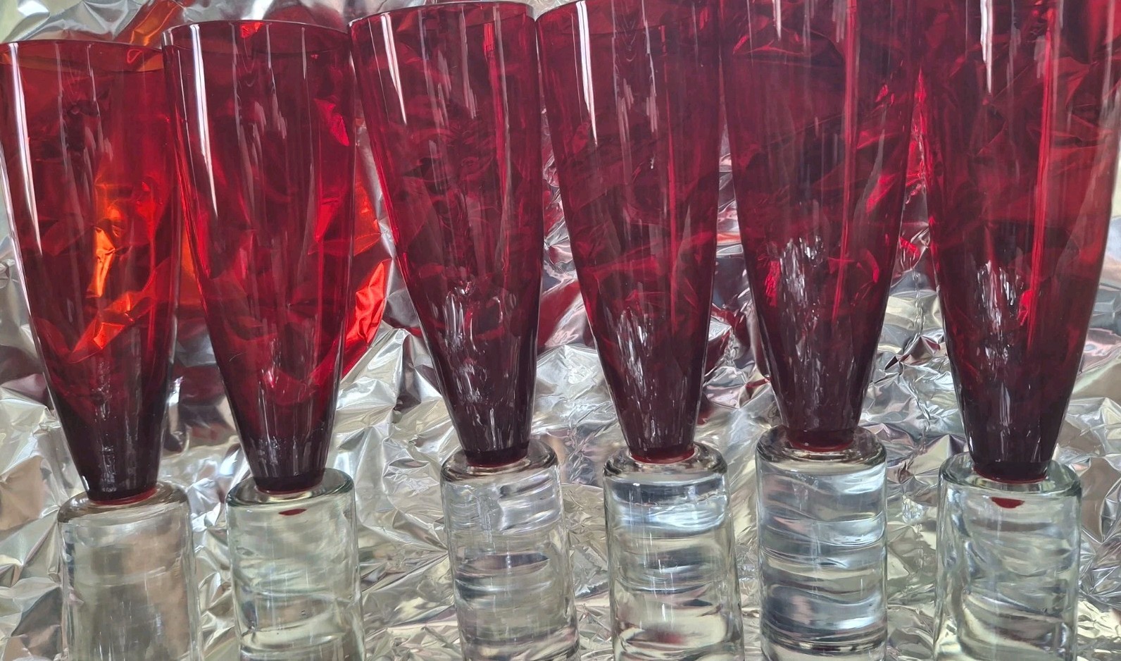 Set Of 6 Ruby Red Champagne Flutes 8.5\