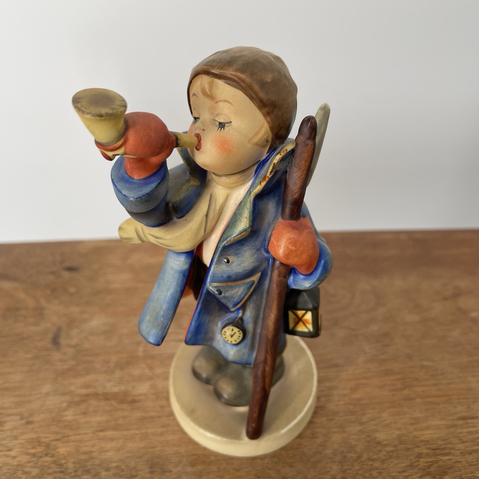 Goebel Hummel HUM 2 Hear Ye Hear Ye TMK 5 Last Bee W Germany Figurine 5”