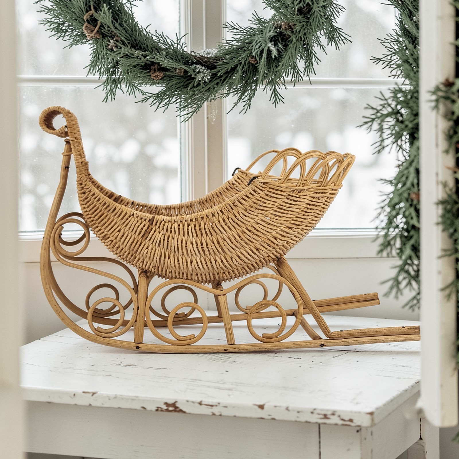 VTG Woven Wicker Rattan Holiday Basket Santa\'s Sleigh Boho Christmas Decor 13.5\