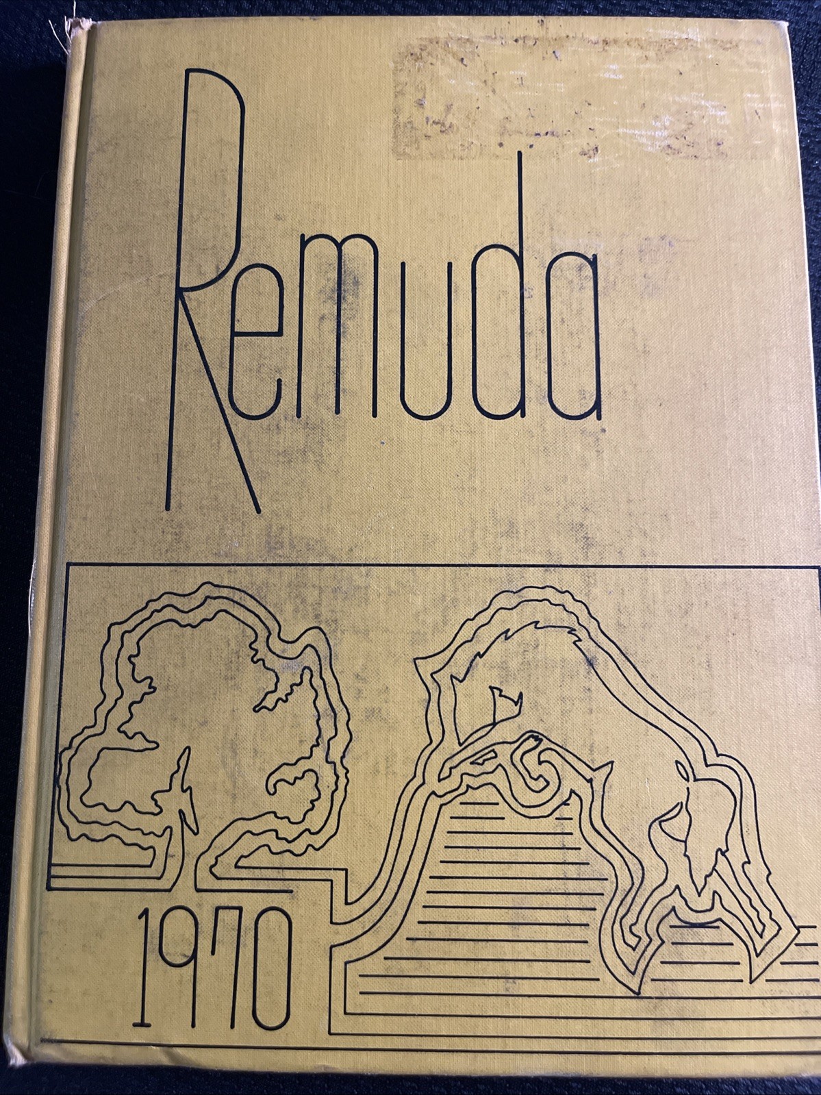 1970 Bella Vista High School Yearbook “Remuda” Fair Oaks, California  Vol.X