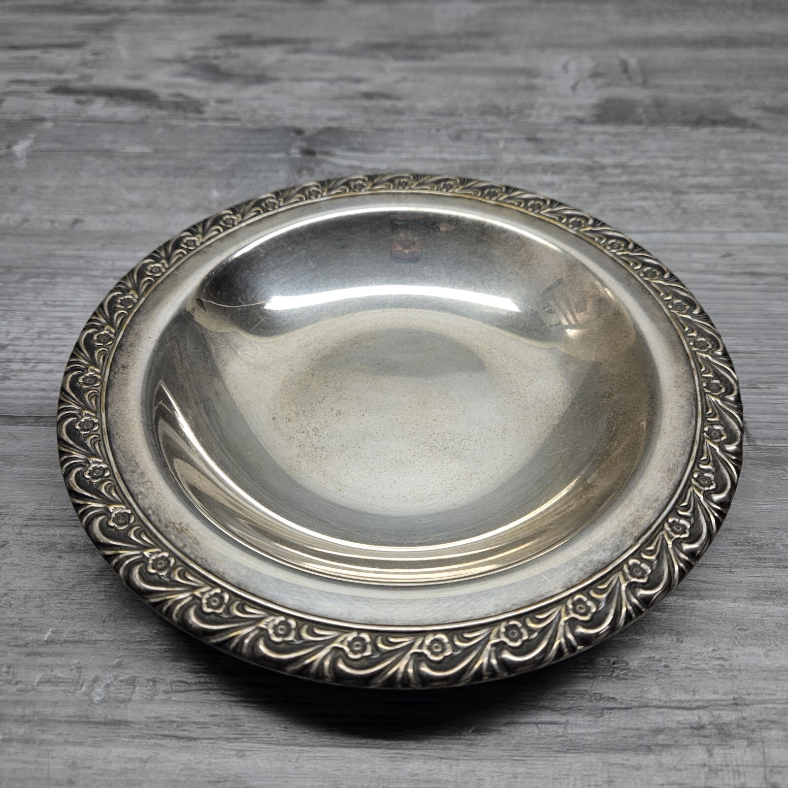 Vintage WM Rogers Silverplate Bowl Floral Pattern 748