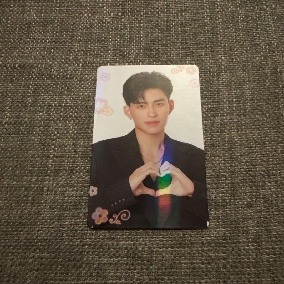 GMMTV Pond Popup in Fukuoka Random Trading Card GMMTV Pond Popup in Fukuoka Random Trading Card