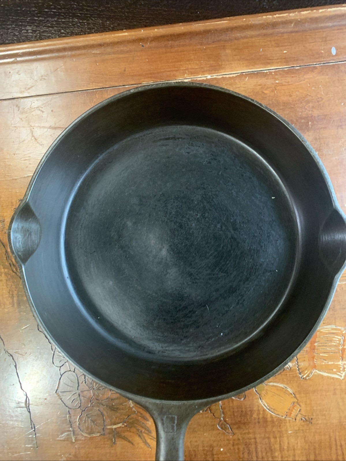 Vintage Griswold No 8 Erie Pa Cast Iron 704S 10