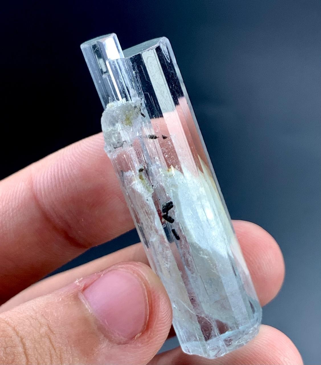 72 Carat Aquamarine Crystal Specimen From Pakistan 