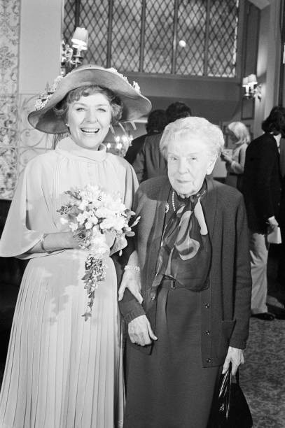 Noele Gordon English actress television presenter She played the r- Old Photo 3