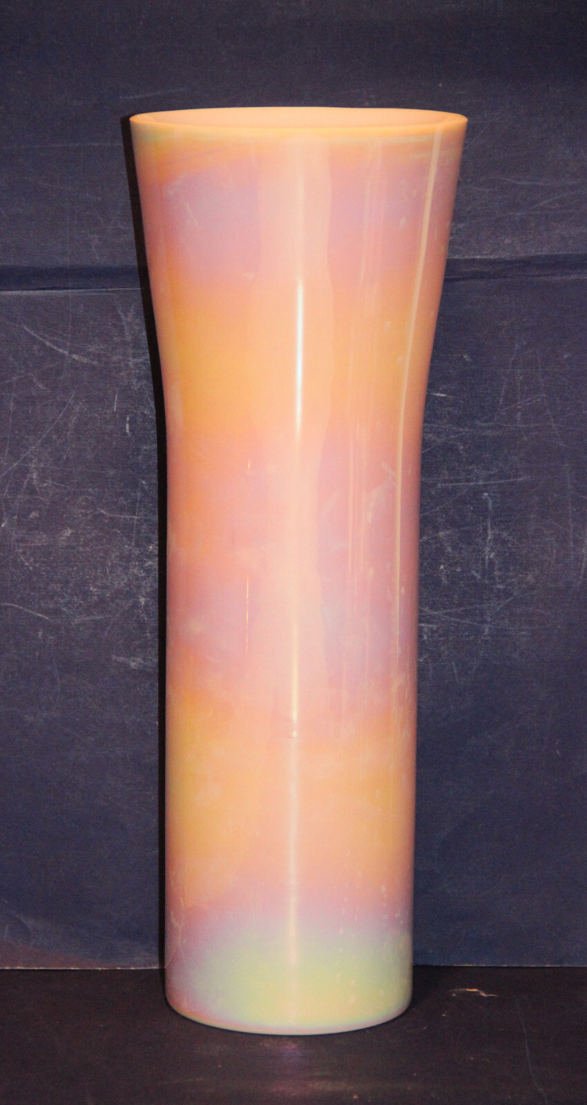 OPALESCENT WHITE GLASS VASE - Exceptional Quality OPALESCENT WHITE GLASS VASE - Exceptional Quality