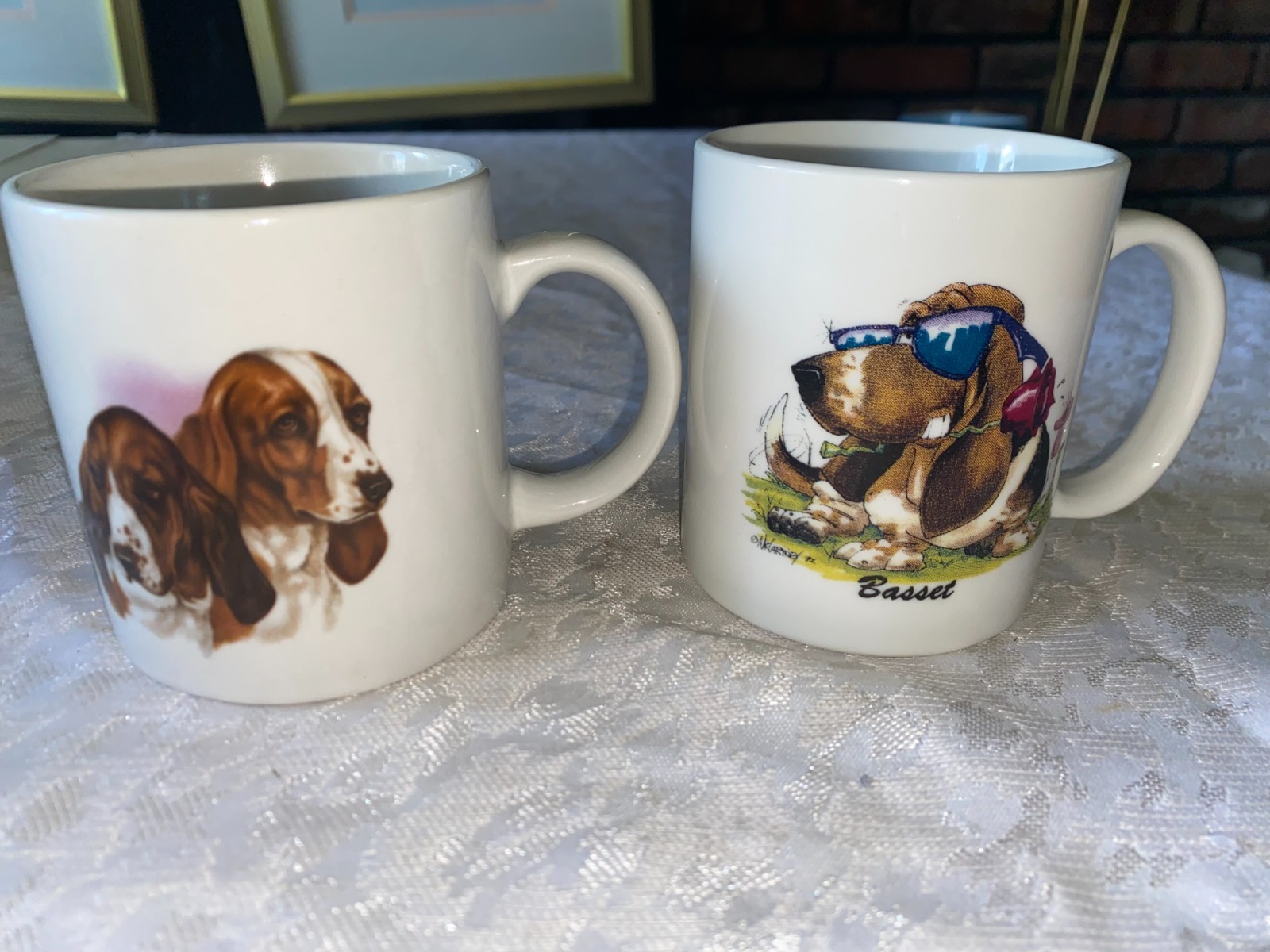 2 Vintage BASSET HOUND Cartoon DECAL Scent Hunting DOG 10oz Coffee MUG Cup 3¾