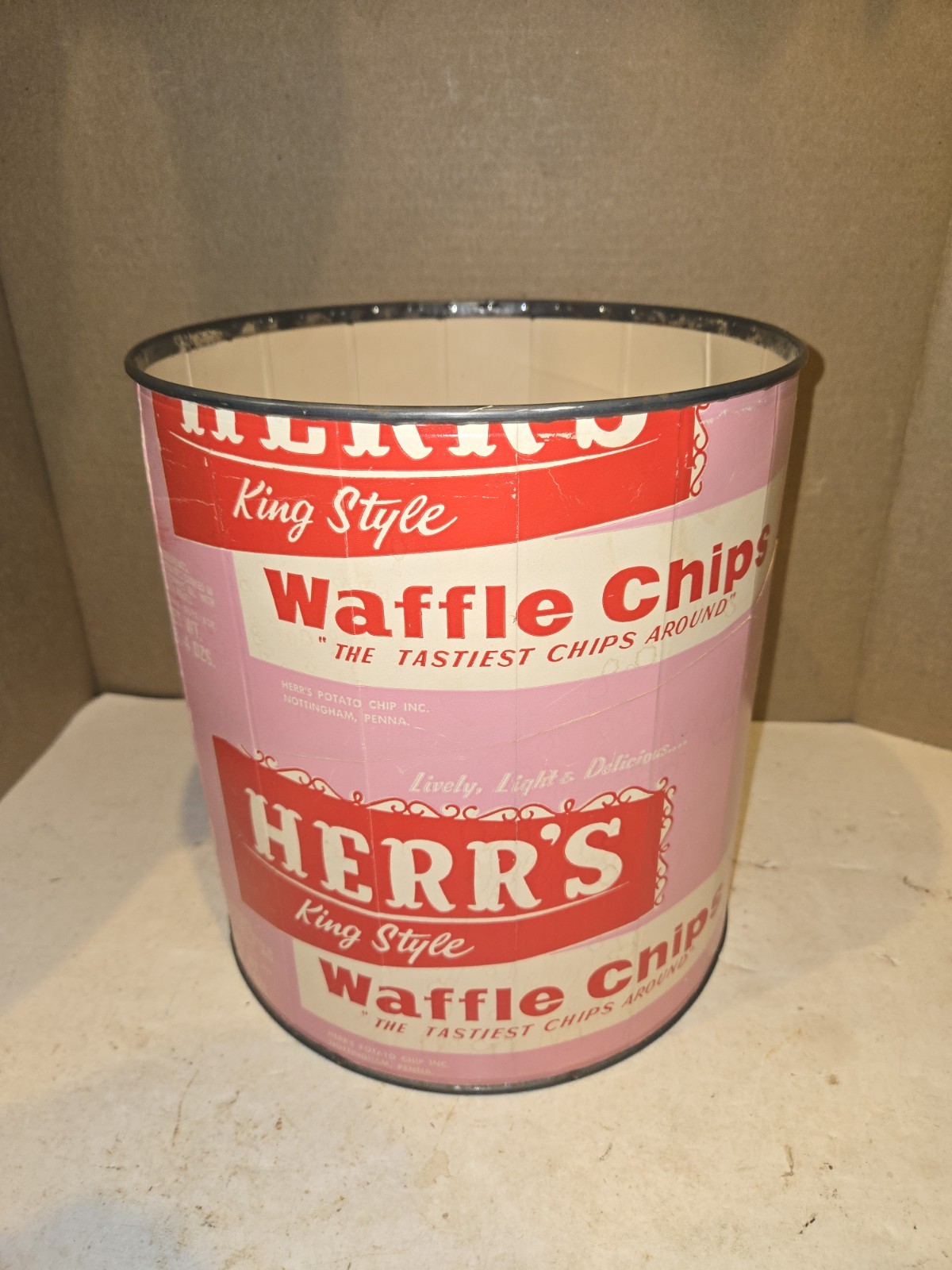 Vintage 70s Pink Herr\'s Waffle Potato Chip Bucket,Mint Mr. Dee-Lish Popcorn Box