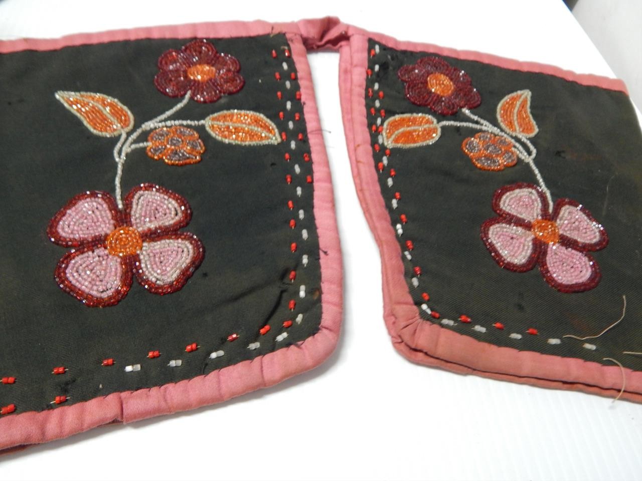 ANTIQUE c1920s WOODLANDS CREE INDIAN BEADED LADIES / GIRL\'S LEGGINS