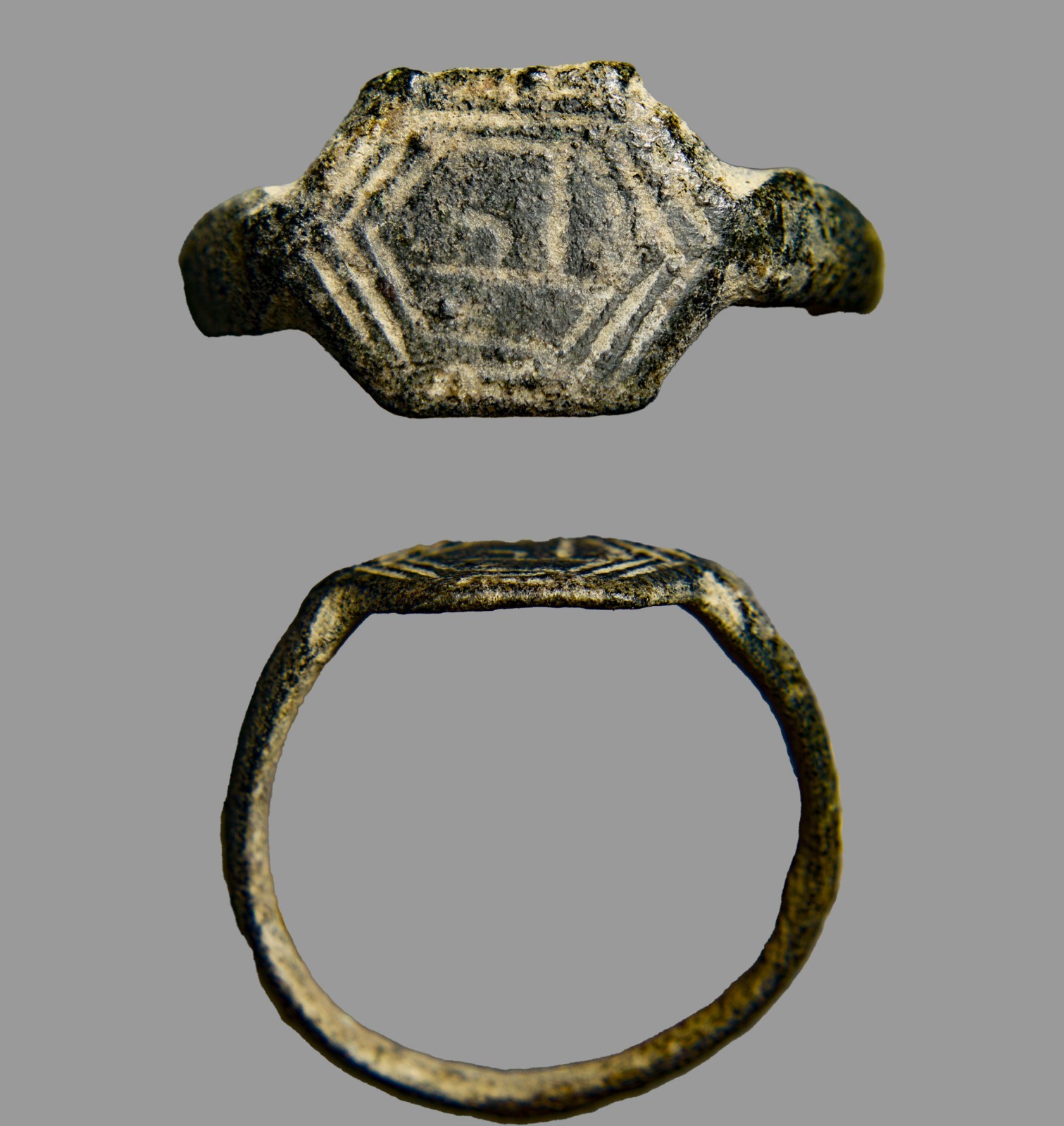 Ancient Judaea Bronze Hebrew Letter Bet Ring Size 10.5-11 c. 600-300 BC COA