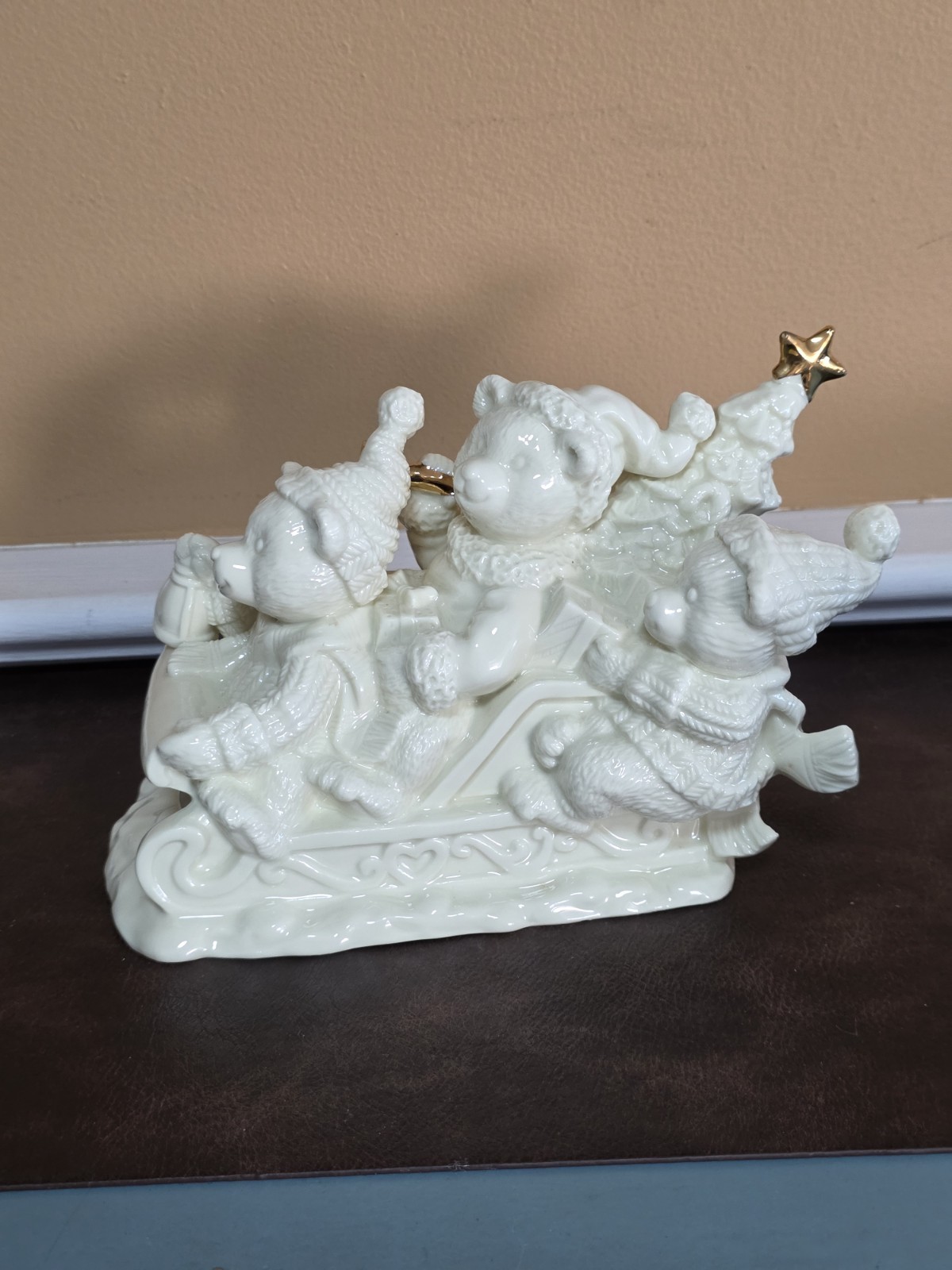 Madison Avenue~Frederick Atkins~Porcelain~3 Bears in a Sleigh Musical Figurine 