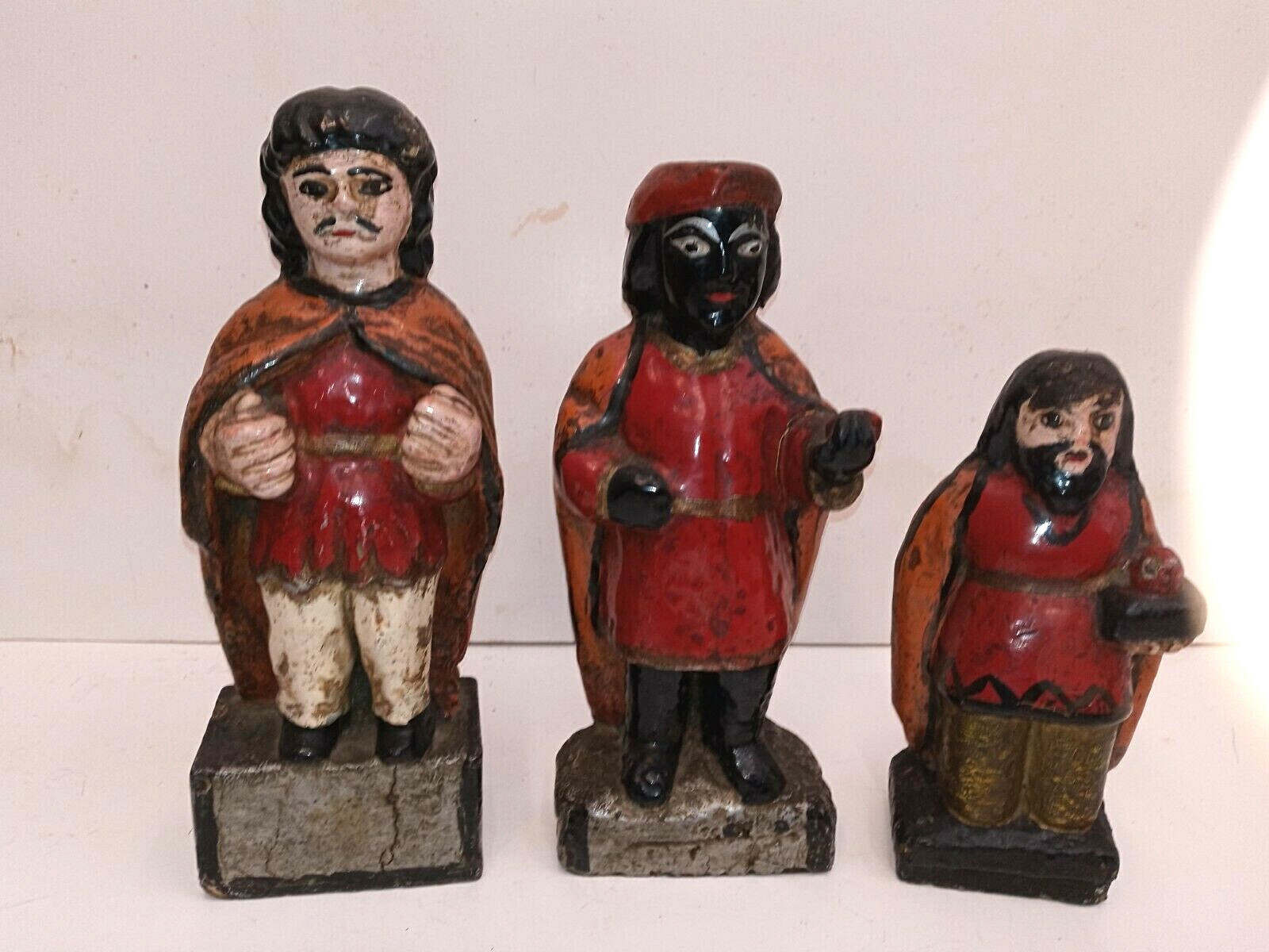 ANTIQUE 1920's THREE KINGS MAYAN FOLK ART 10  INCHES TALL AND SMALLER