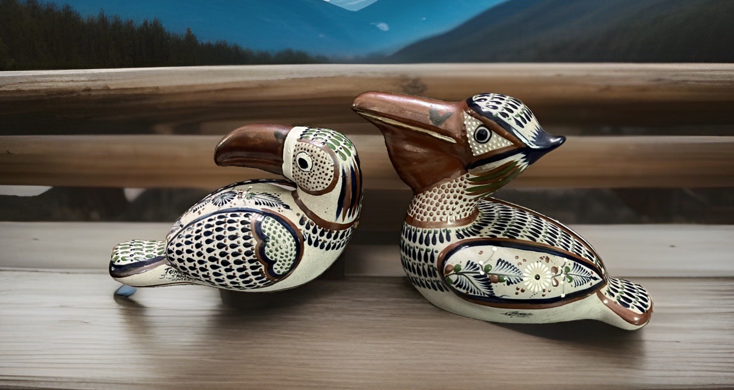 2 Vtg Tonala Mexican Pottery Folk Art  Pelican Hand Painted Figurines Signed