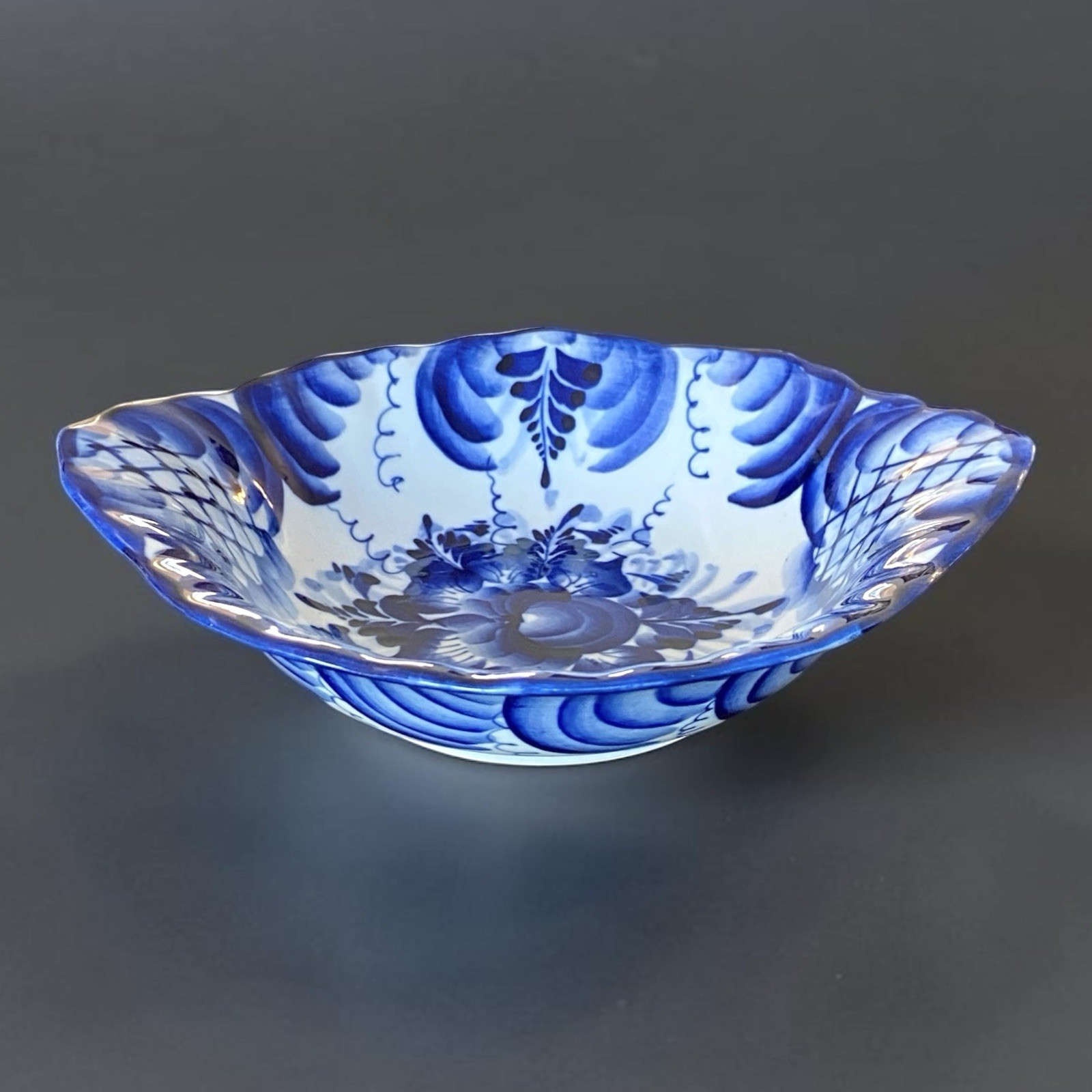 Gzhel Russian Porcelain Bowl Blue White Seashell Floral Dish Signed Rogov 7.5