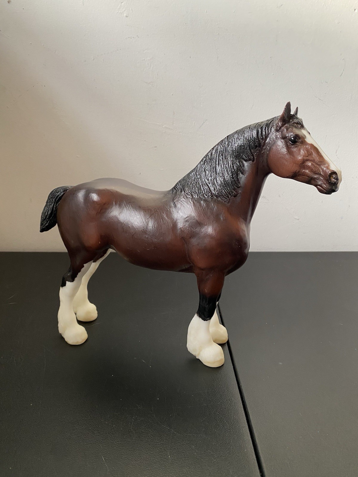 Breyer Alba TSC 80th Anniversary Dark Bay Clydesdale Mare Breyer Alba TSC 80th Anniversary Dark Bay Clydesdale Mare