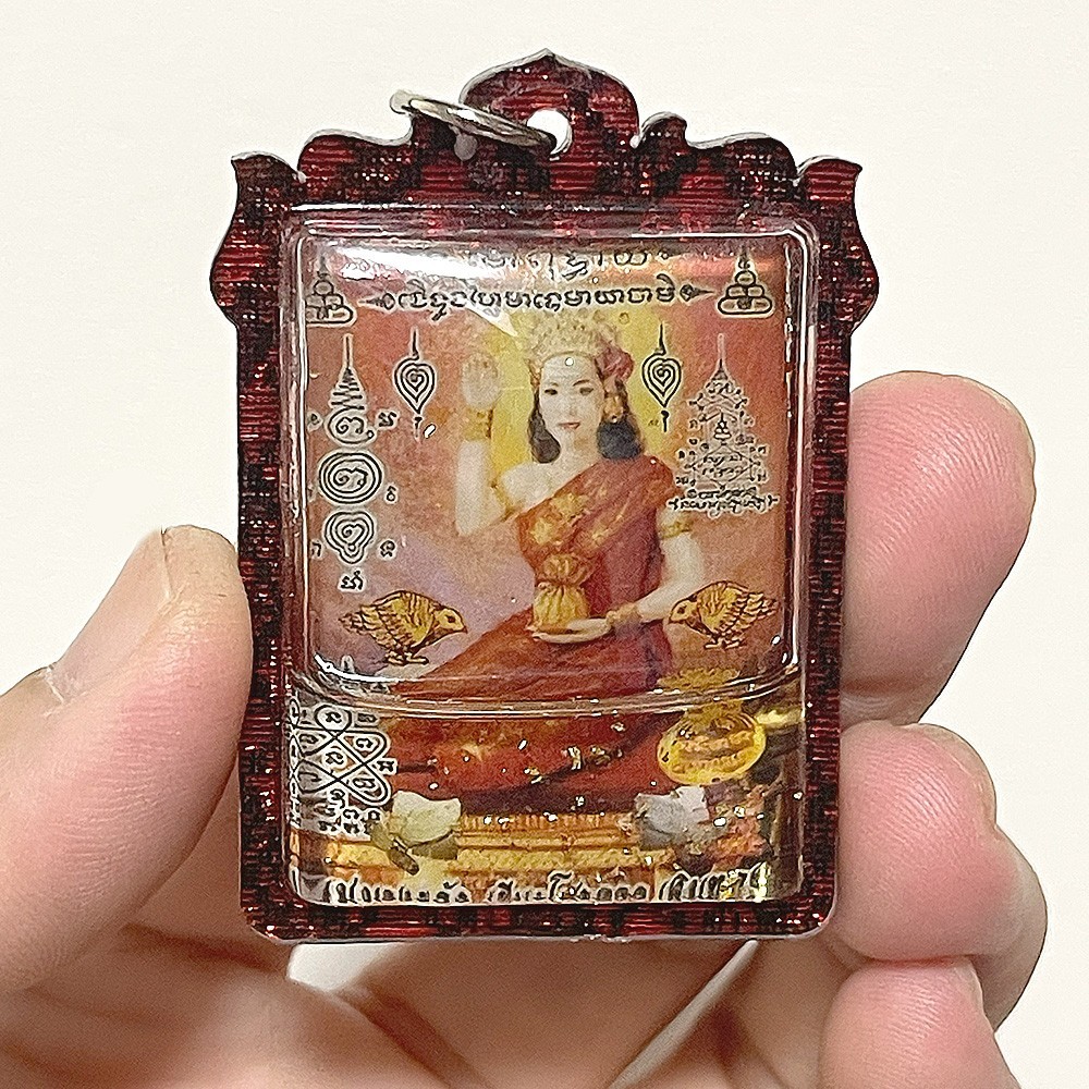 Thai Nang Kwak Wealth Goddess Amulet Indian Style Takrut Lucky Charm Pendant
