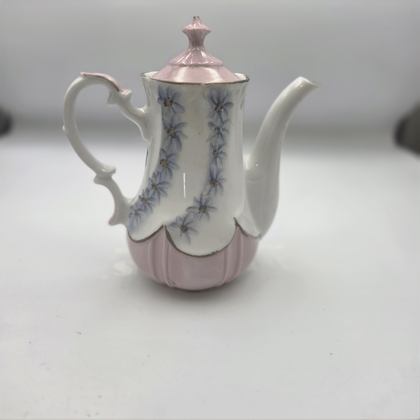 Ornate Teapot Vintage Blue Floral Flowers Pink Porcelain Hand Painted Unbranded Ornate Teapot Vintage Blue Floral Flowers Pink Porcelain Hand Painted Unbranded