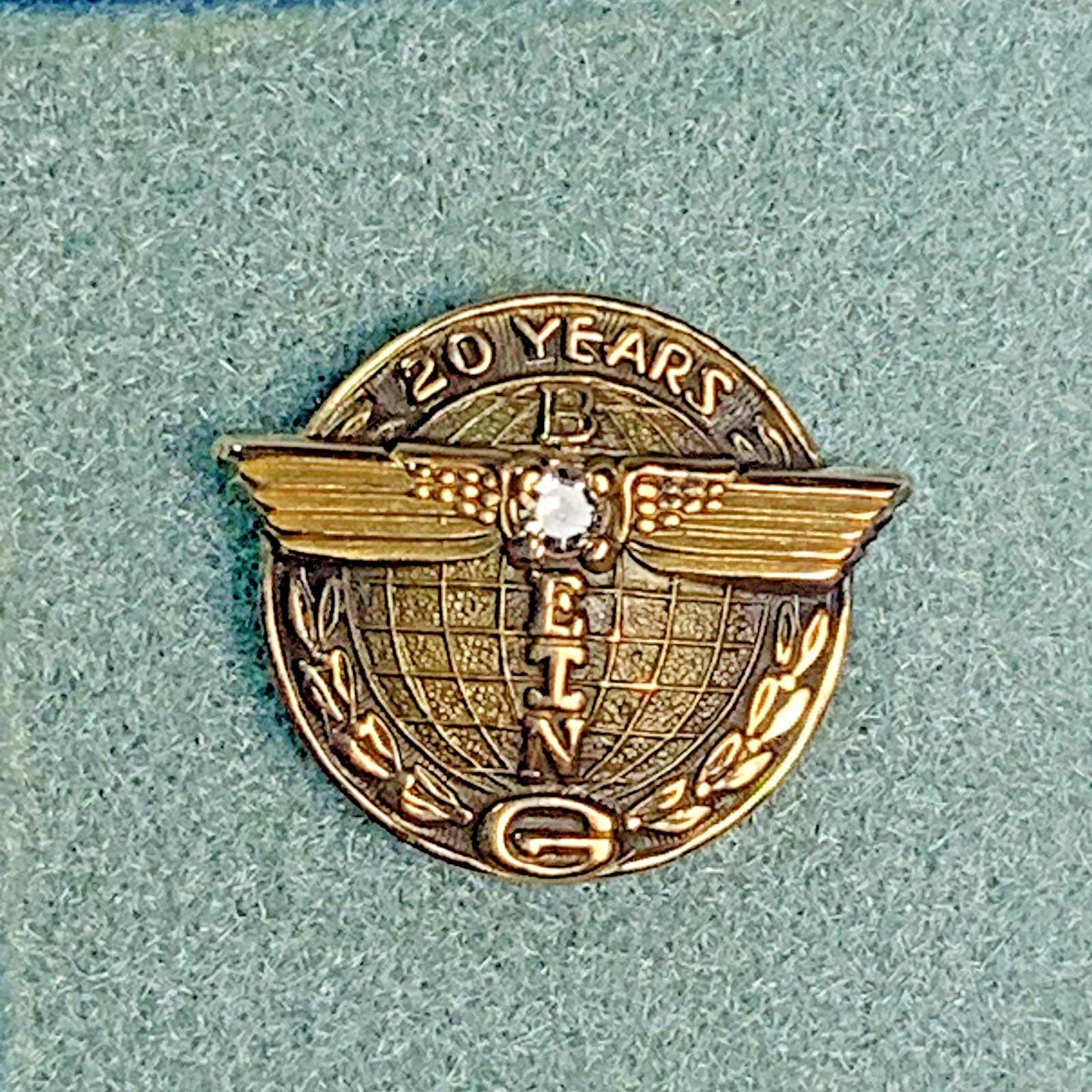 Vintage 10K Gold & Diamond Boeing 20 Year Service Lapel Pin With Case