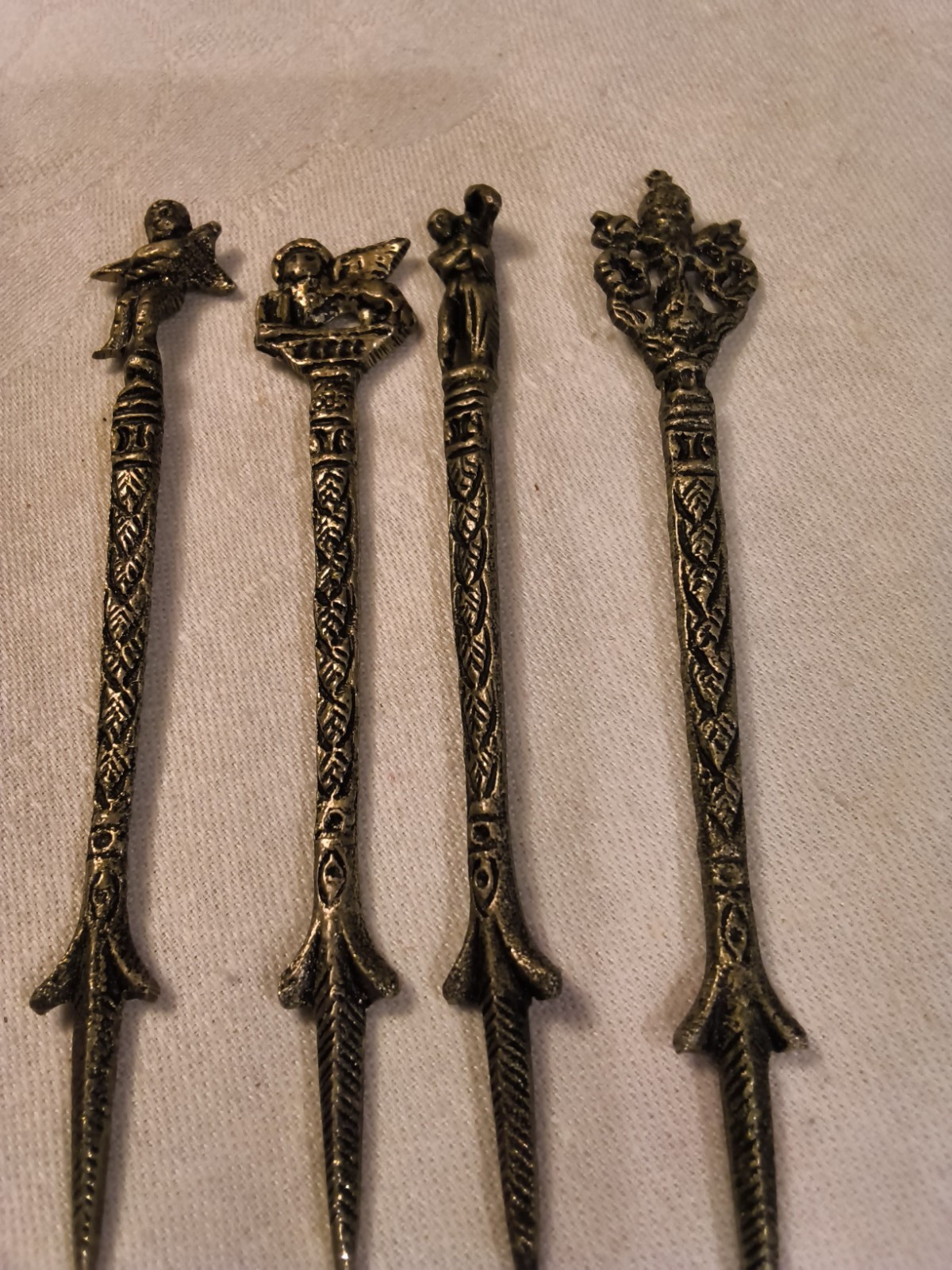 4 ANTQ. METAL TOOTHPICS CUPID, GRIFFIN MAN CROSS KEY CROWN INTIRICATE UPSCALE S 4 ANTQ. METAL TOOTHPICS CUPID, GRIFFIN MAN CROSS KEY CROWN INTIRICATE UPSCALE S