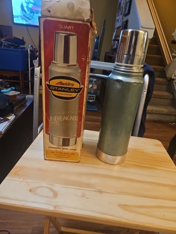  STANLEY Vintage Aladdin’s Thermos Quart Vacuum Bottle 1973 Original Box USA