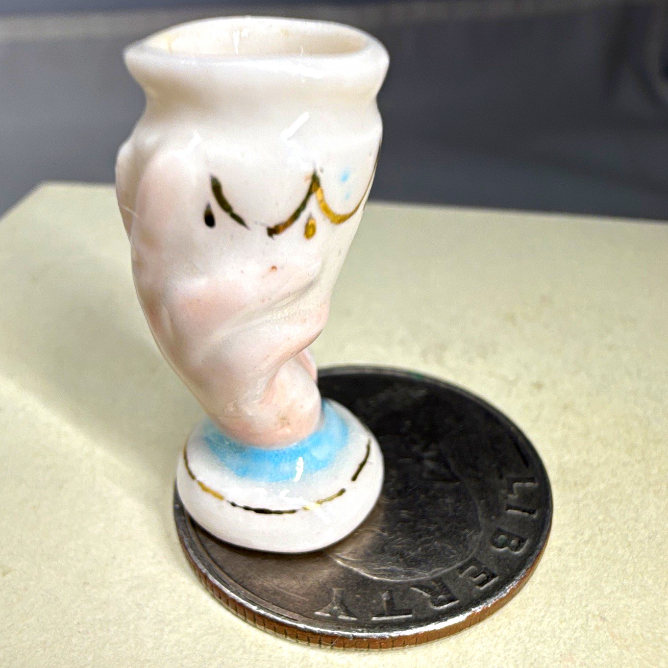 Ron Benson Signed 1991 Porcelain Finger Vase Hand Dollhouse Miniature 1:12 Ron Benson Signed 1991 Porcelain Finger Vase Hand Dollhouse Miniature 1:12