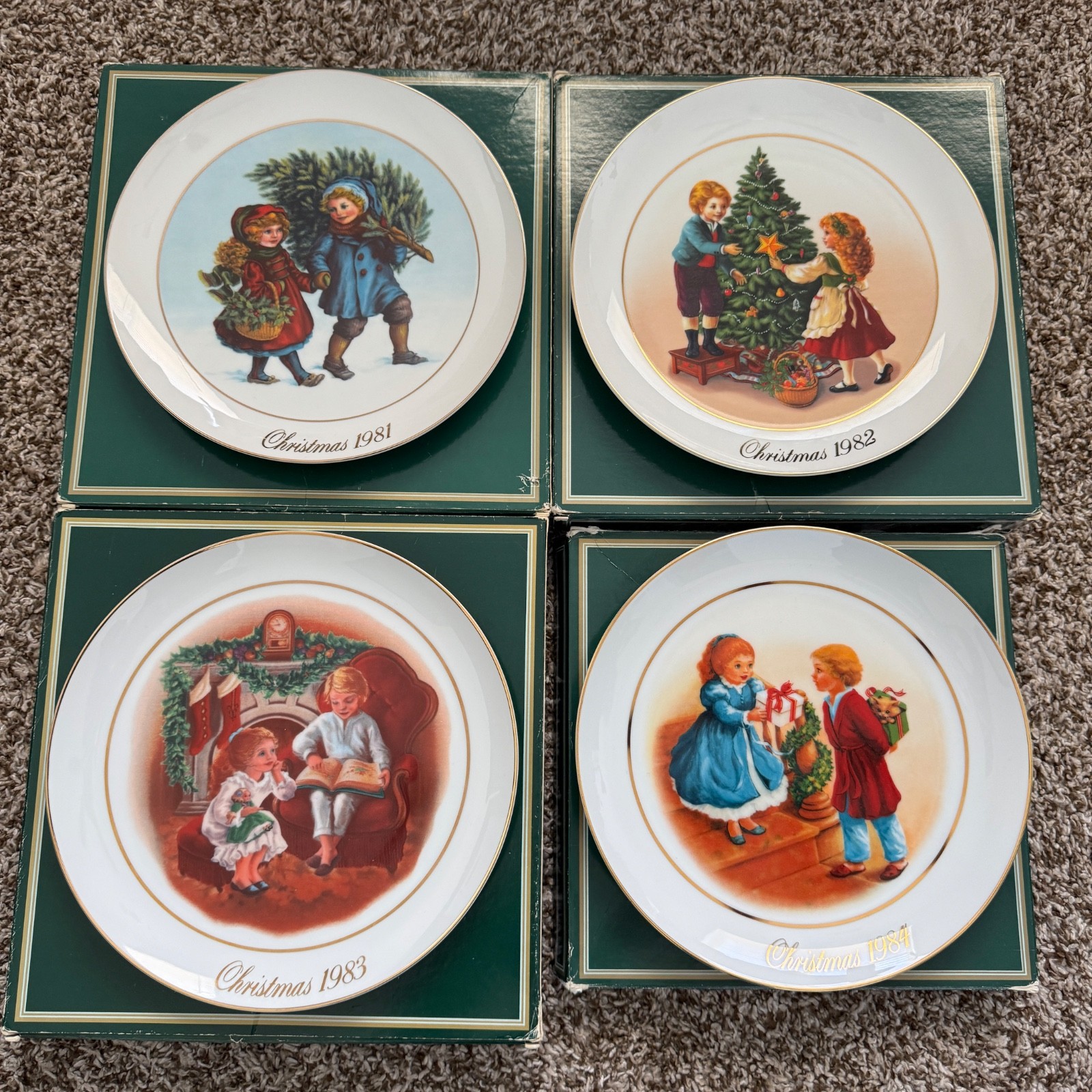 Avon Christmas Plates 1981-1984 w/Original Boxes 9\