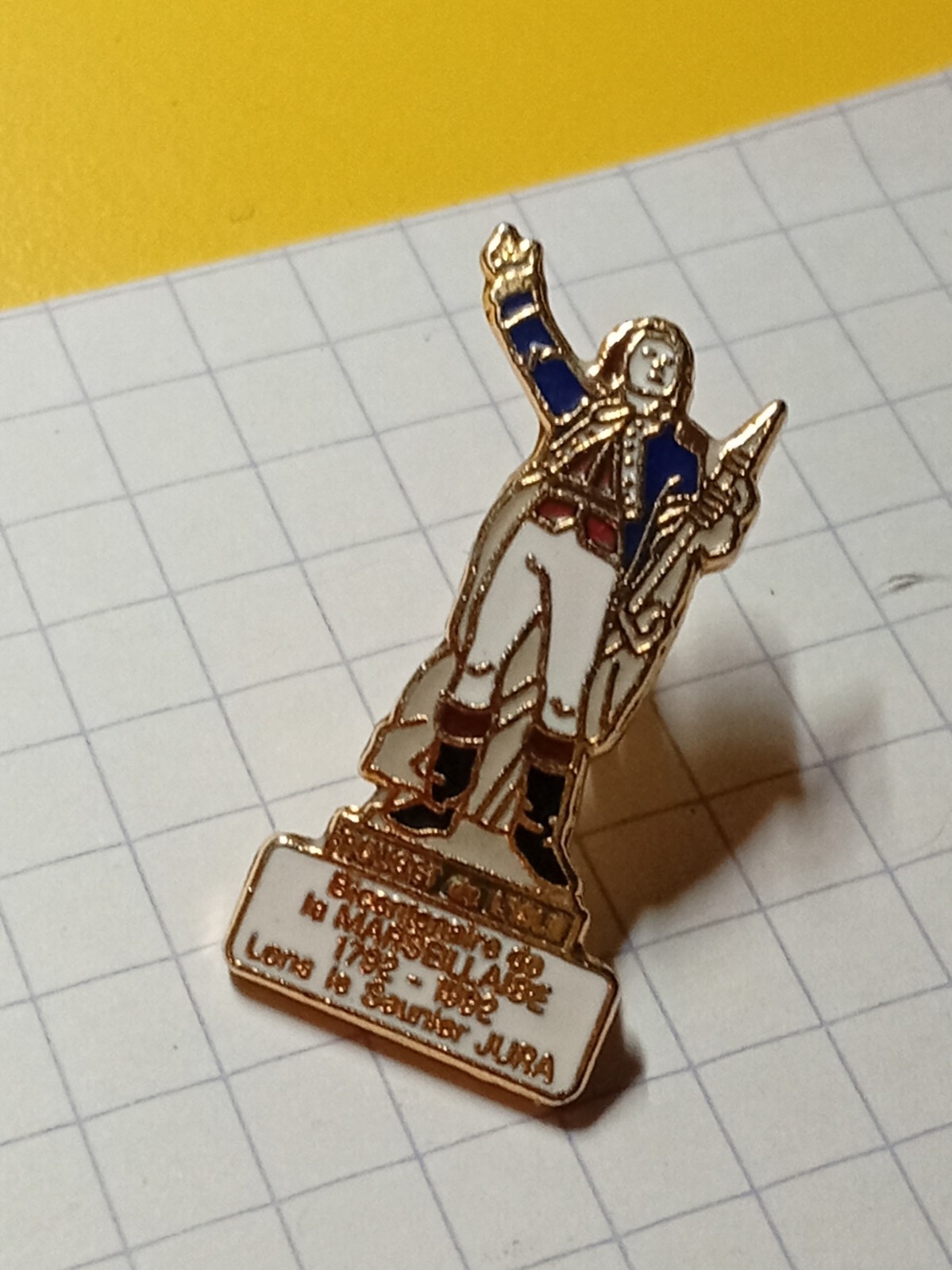 Pin\'s La Marseillaise Bicentenaire 1792 1992 Lons Le Saunier Jura Musique Rouget