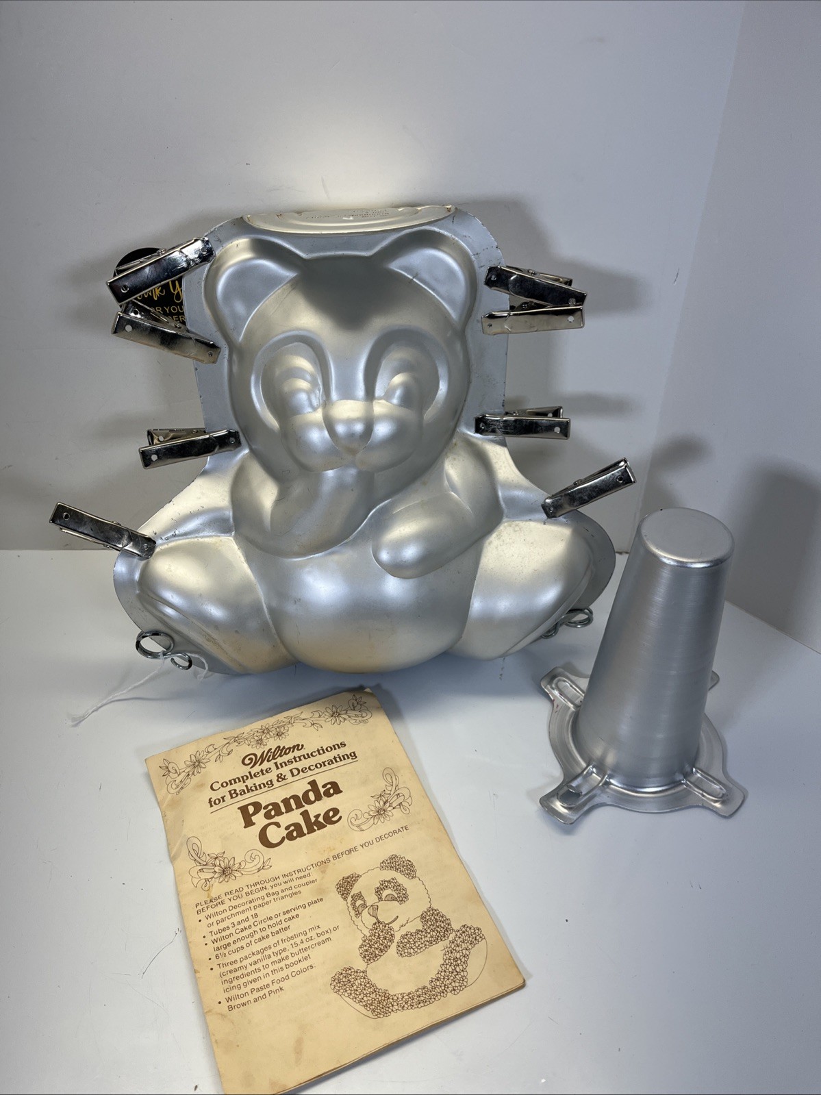 Vintage 3-D Panda Bear Wilton Cake Pan 1978 With Clips and Book Vintage 3-D Panda Bear Wilton Cake Pan 1978 With Clips and Book