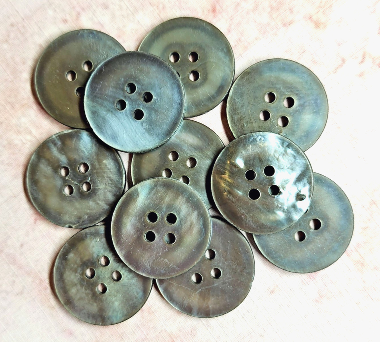 11 Vtg Cleaned & Polished Minimalist Smoky Gray Black Pearl Shell Buttons 15/16\