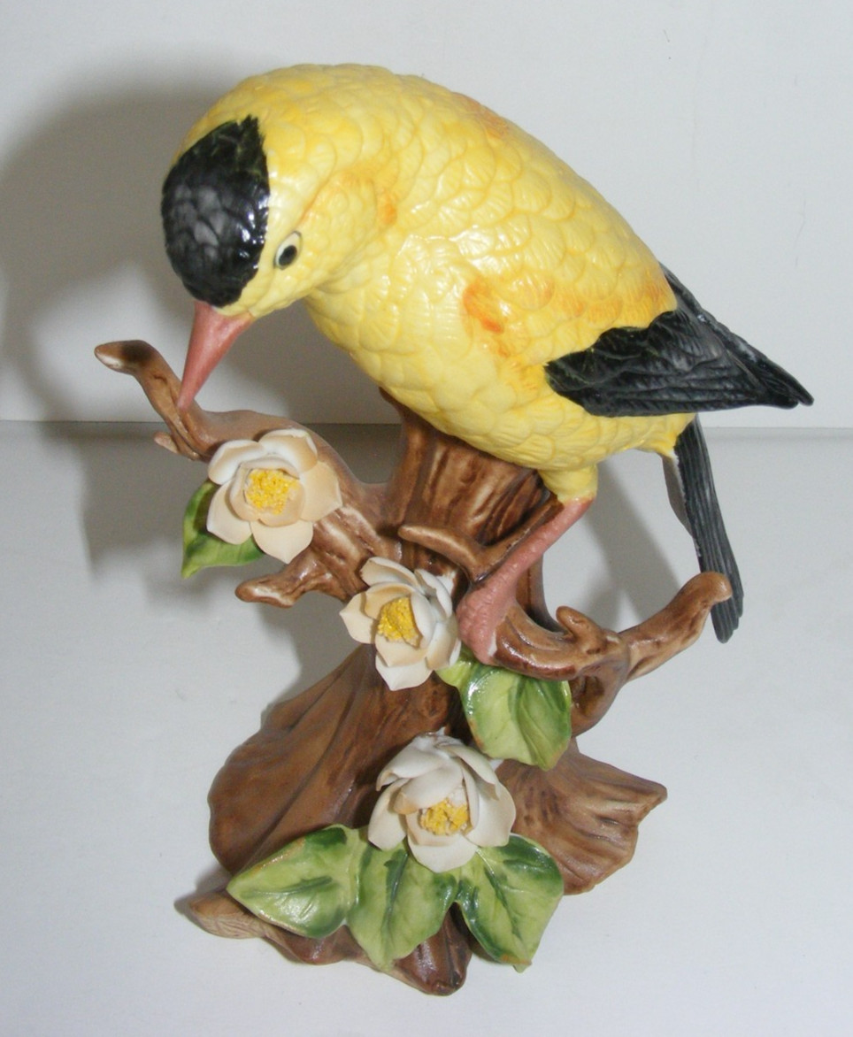 Lefton Porcelain Taiwan Figurine Yellow Bird Black Wing & Tail White Roses Lefton Porcelain Taiwan Figurine Yellow Bird Black Wing & Tail White Roses