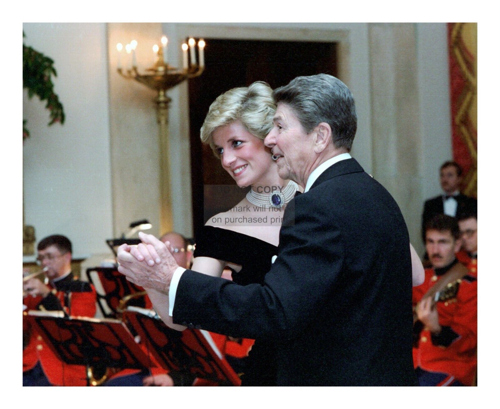 PRESIDENT RONALD REAGAN DANCING WITH PRINCESS DIANA 8X10 PHOTO REPRINT