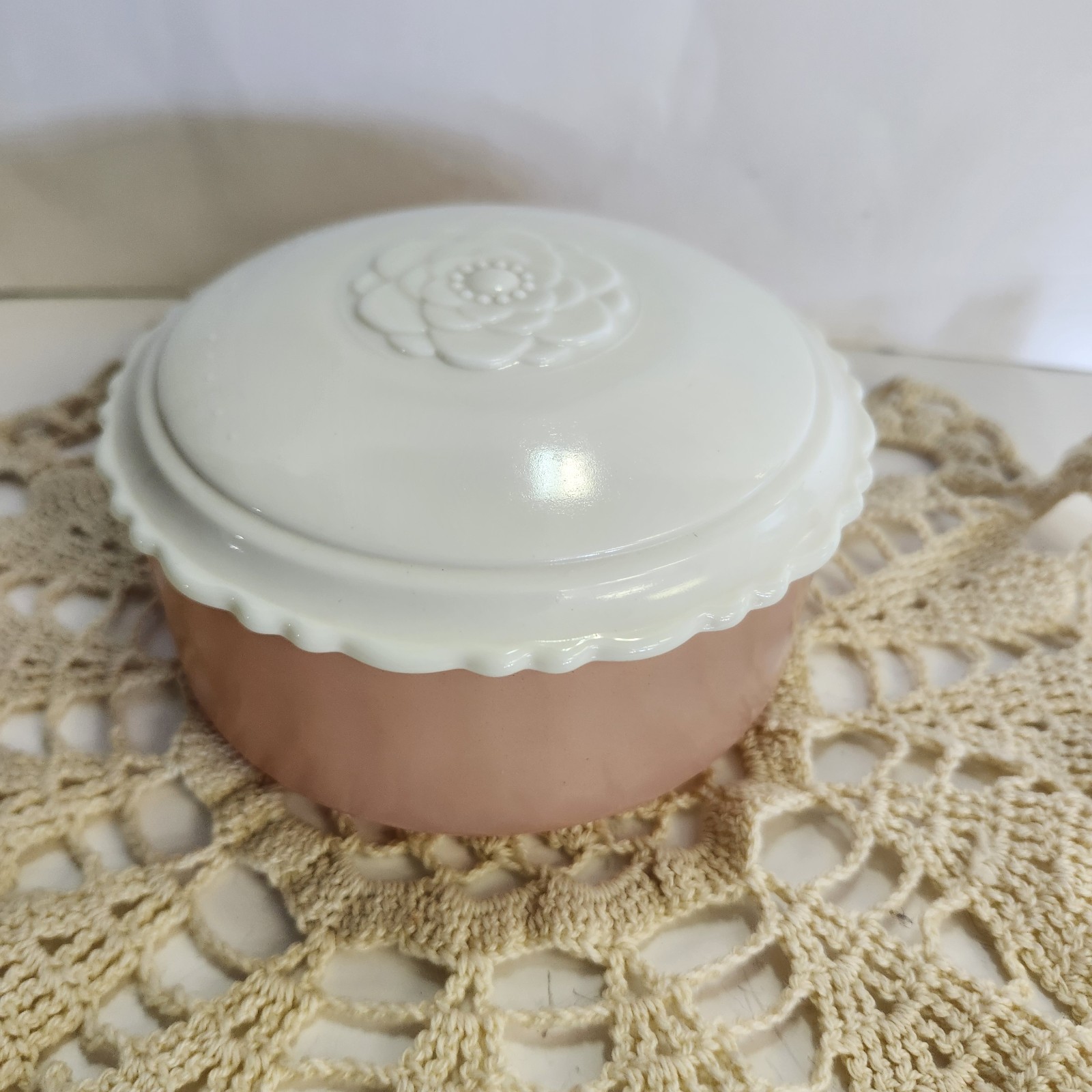 Vintage Anchor Hocking Pink Powder /Dresser Jar w/Vitrock Uranium Milk Glass Lid