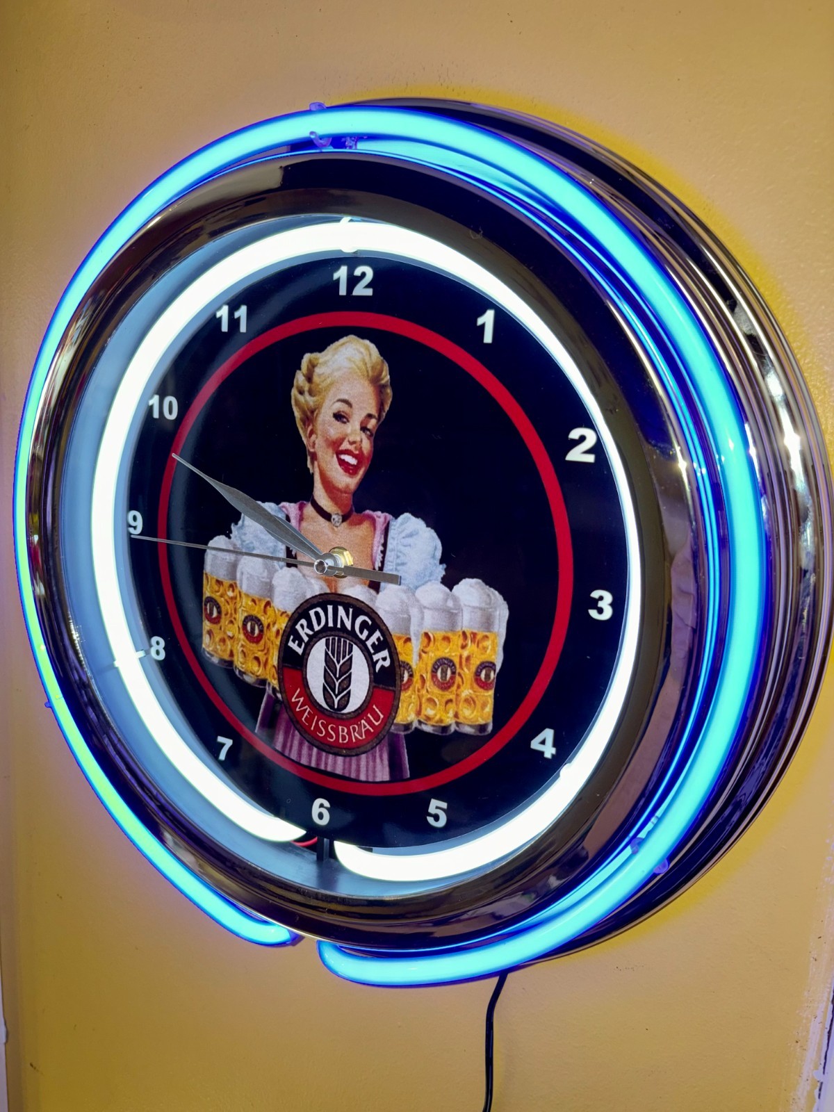 Erdinger German Beer Bar Man Cave Neon Style Retro LED Clock Advertising Sign