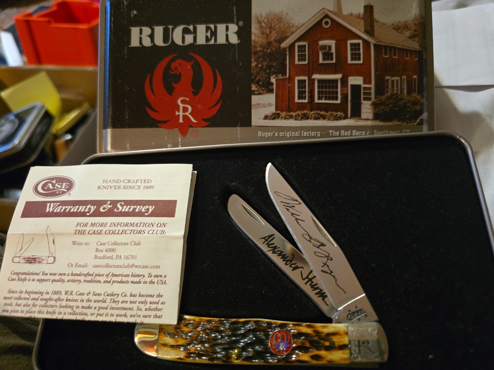 Ruger Redbarn Set Pocket Knife w/ signatures, original tin and cardboard box