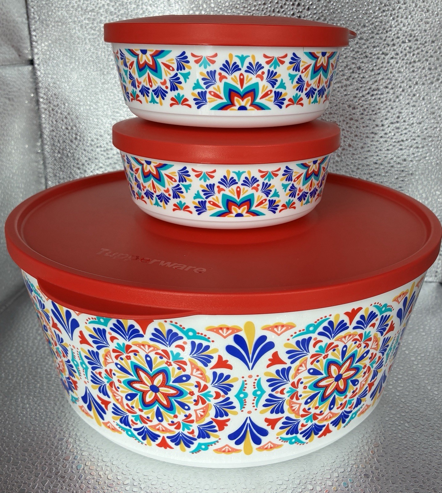 New Tupperware Click-n-lock Bowls- 1 Large Bowl and Two Small Bowls W/lids