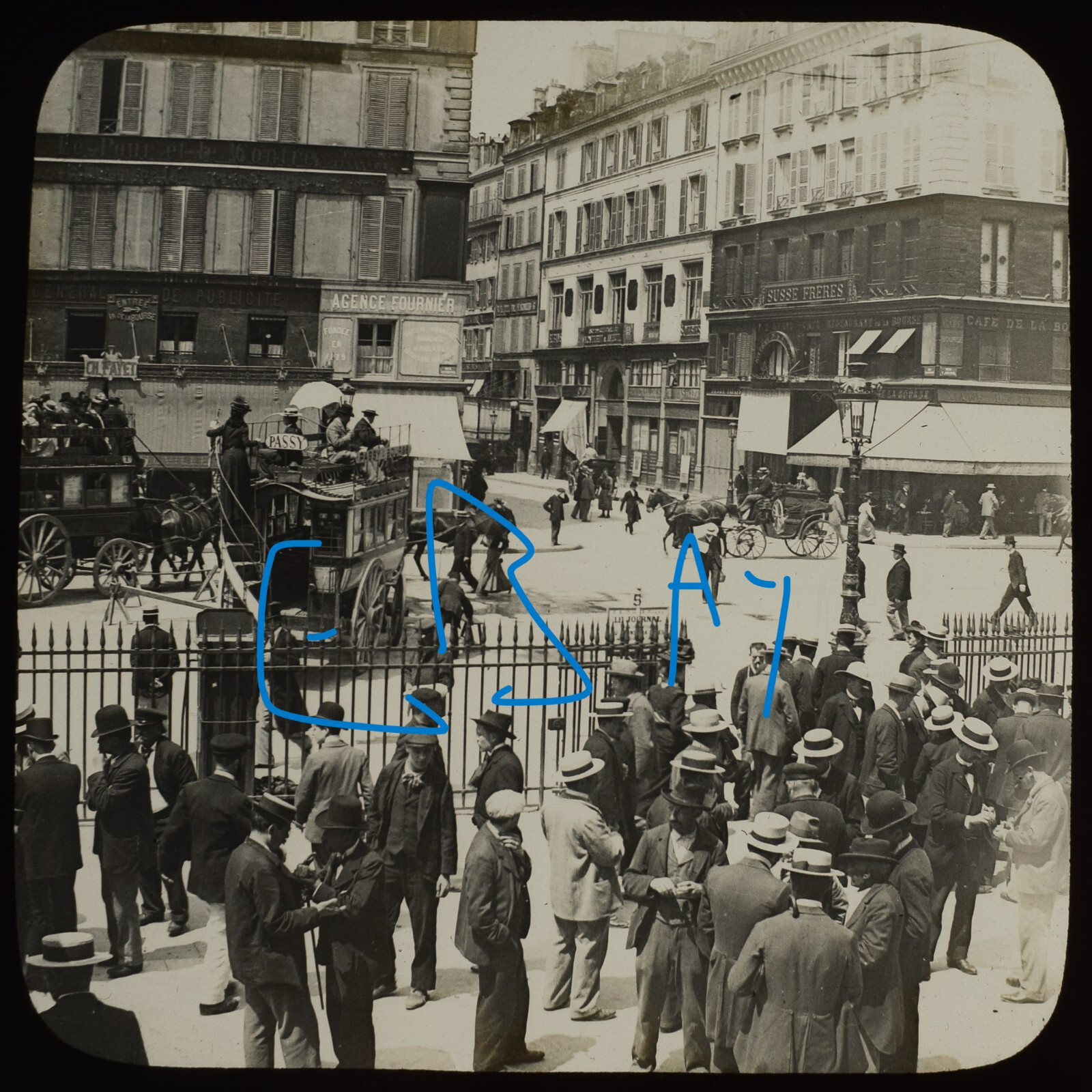 OUTSIDE THE BOURSE PARIS FRANCE C1890 Magic Lantern Slide ANTIQUE PHOTOGRAPH