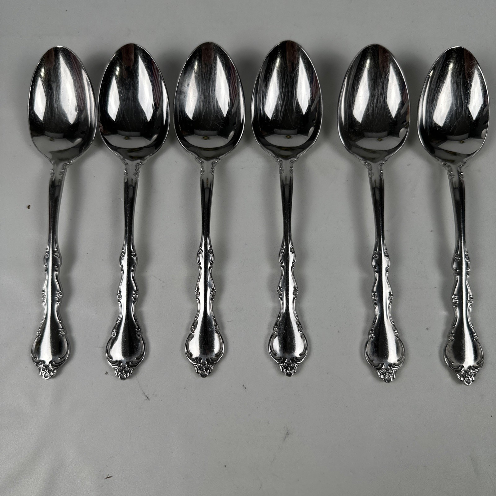 International Lyon ALLURE Stainless 6 7/8\