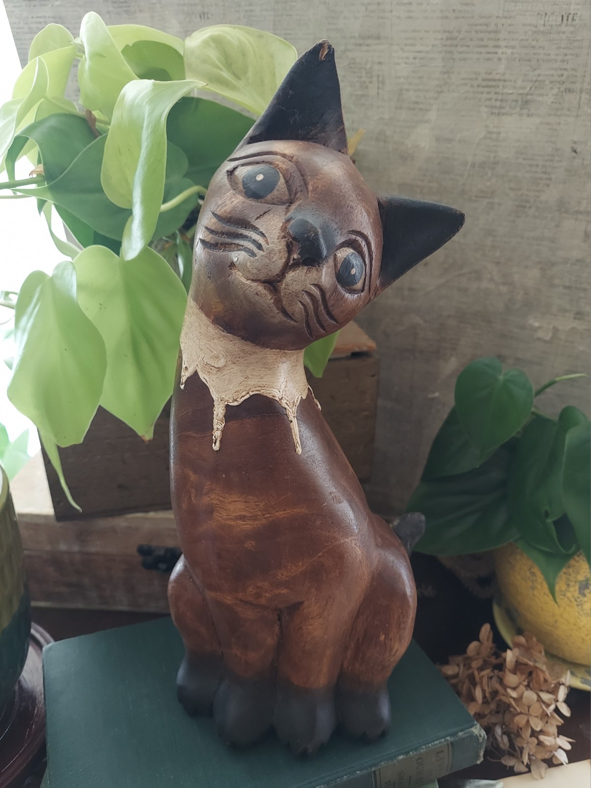 Vintage  Carved Wooden Cat Figure Siamese Made In Thailand 
