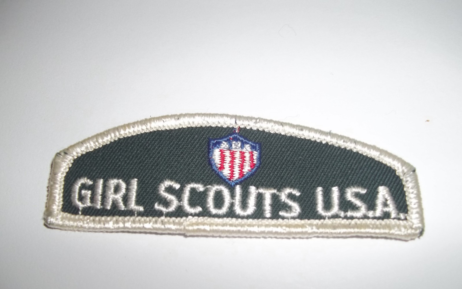 Vintage GIRL SCOUTS USA Identification Patch Badge dark green background 1963-80