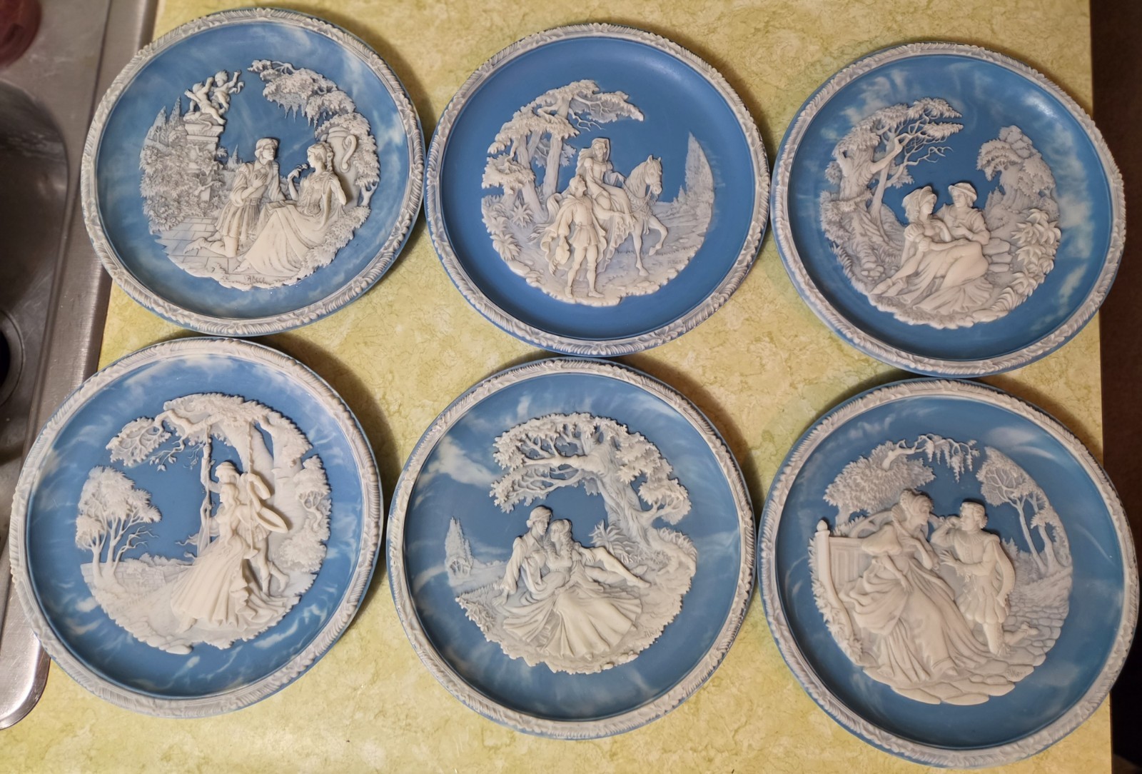 Bradford Exchange \'Love Sonnets of Shakespeare\' Set of 6 Collector Plates