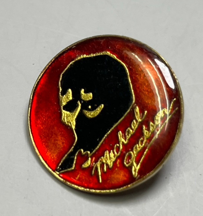 VTG Michael Jackson Thriller Music Pop Rock Band Pin Back Red Black Brass Enamel VTG Michael Jackson Thriller Music Pop Rock Band Pin Back Red Black Brass Enamel