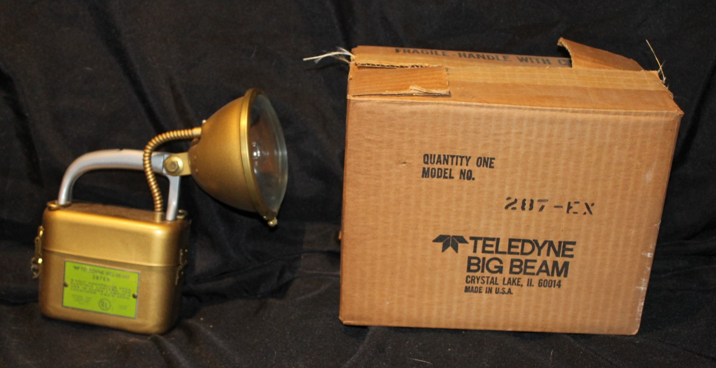 Vintage Teledyne Big Beam MPN# 287EX Hand Lantern Flashlight Rare Gold Color NEW