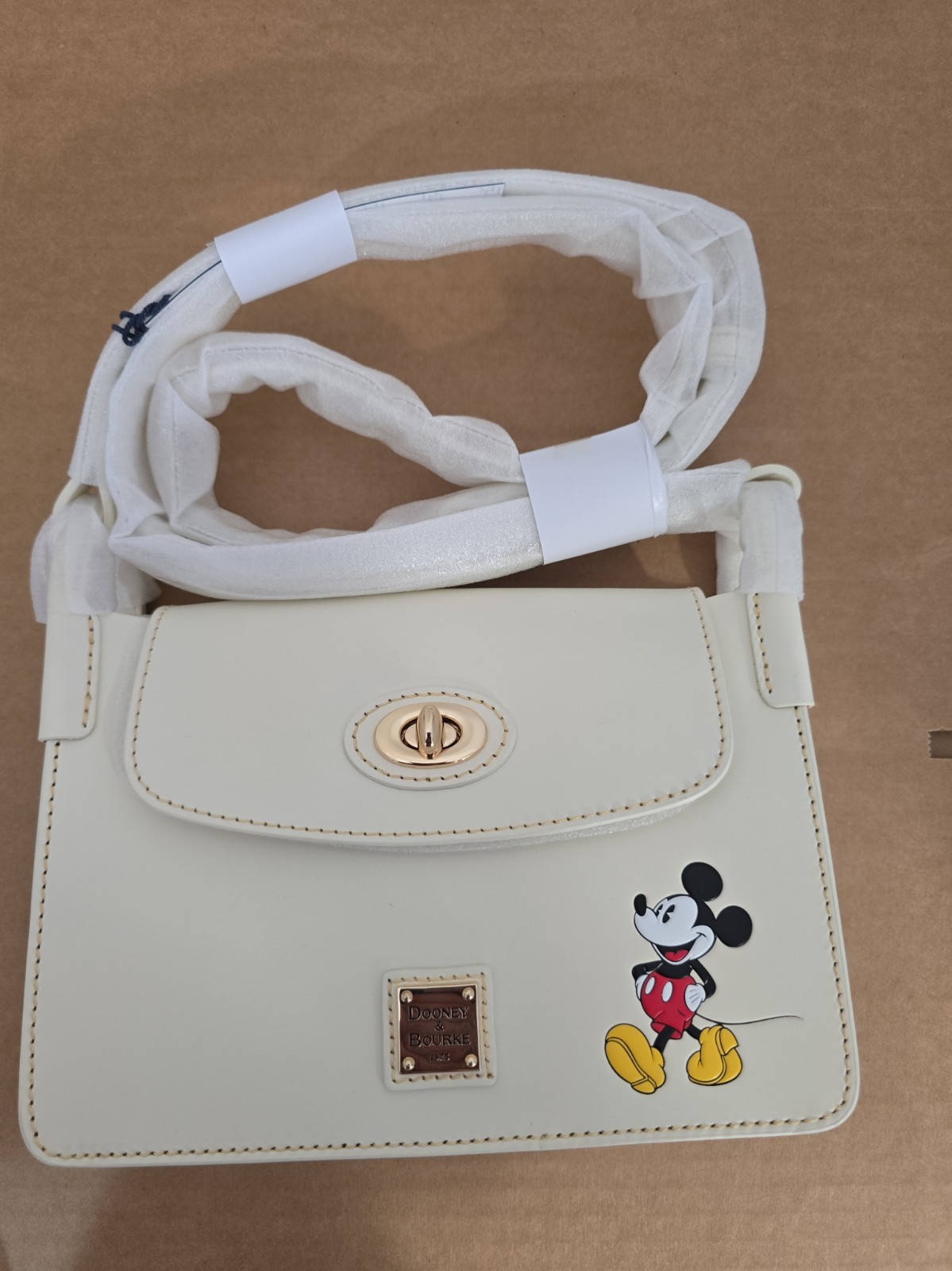 Disney Dooney & and Bourke Mickey Mouse Pinky Crossbody Bag Purse Off White 2026