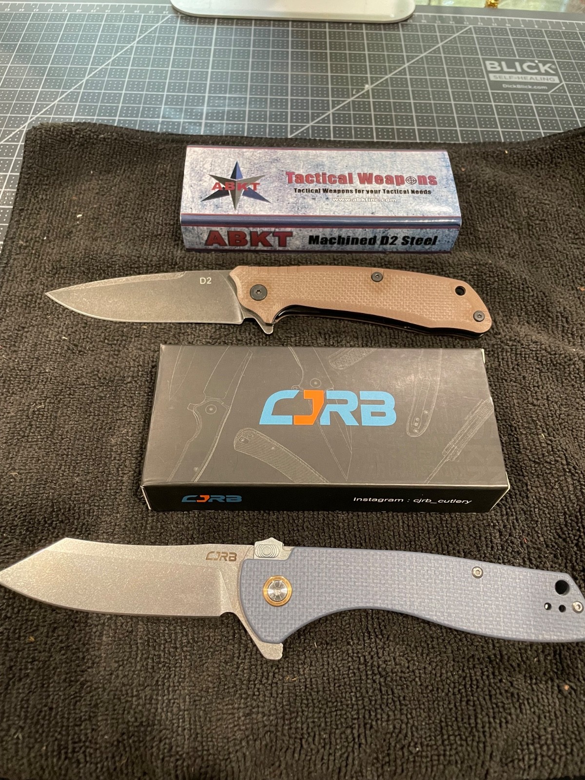 ABKT Scavenger and CJRB Kicker flipper knives
