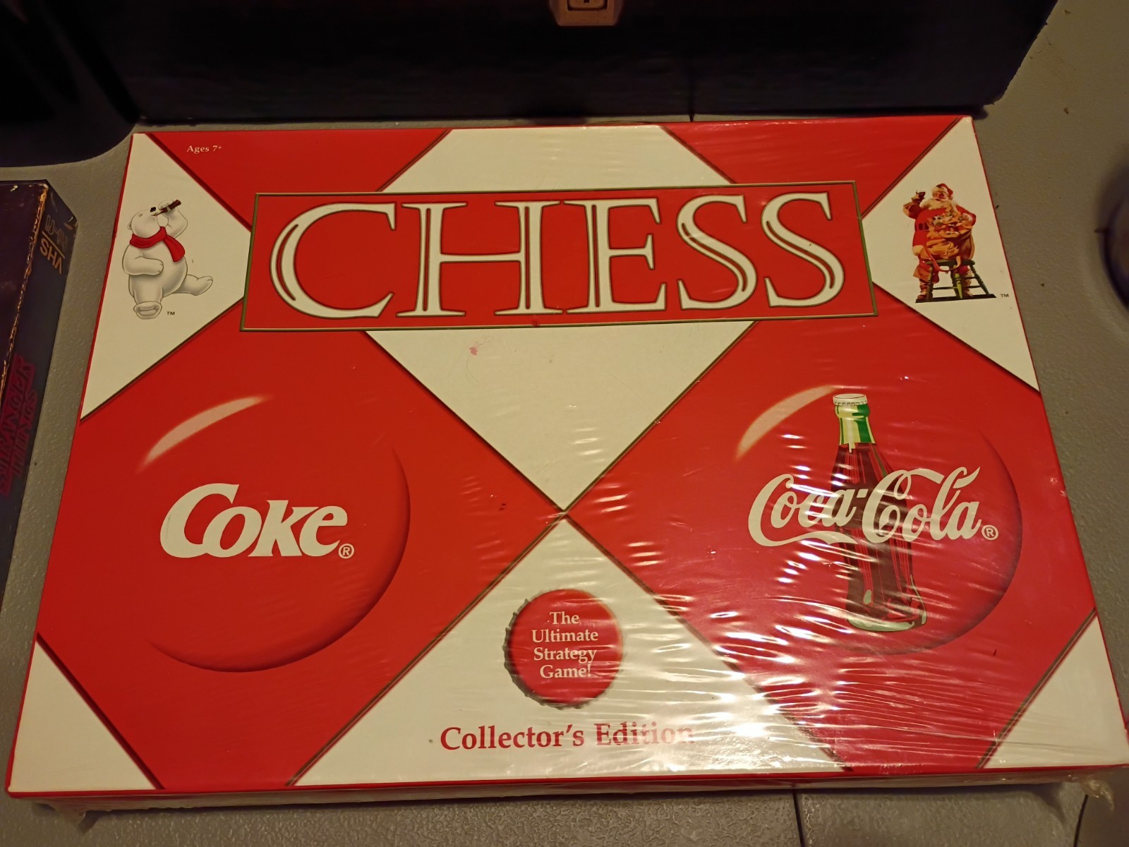 Coca-Cola Collector\'s Edition Chess Set Sealed 2002