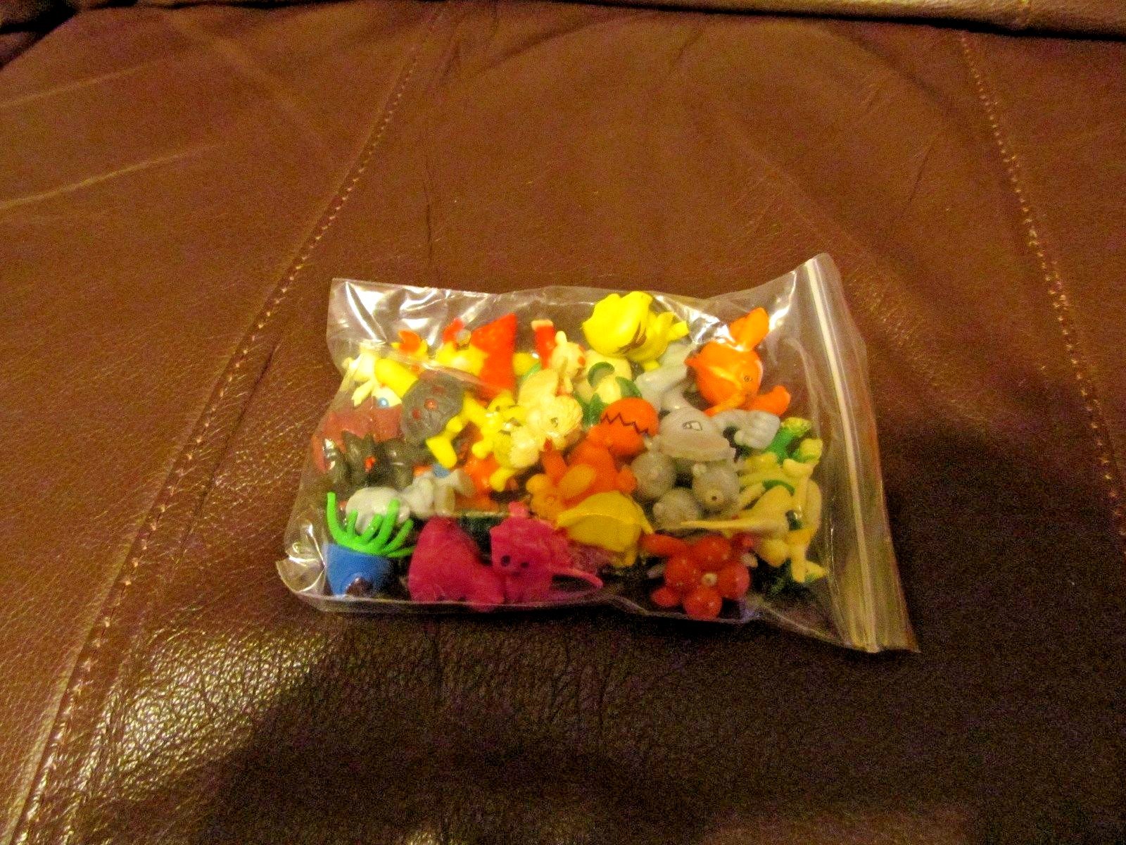 Pokemon Mini Figures Lot of 24 pcs  (NEW)