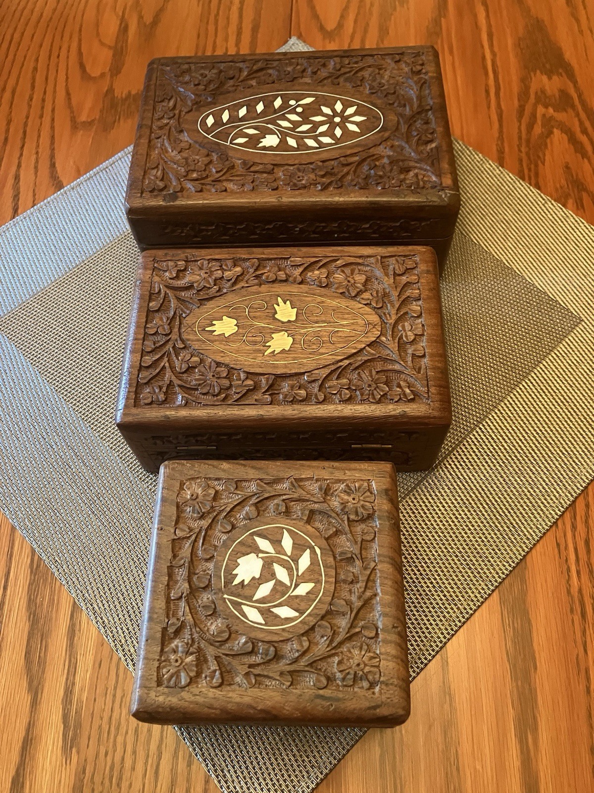Vintage Indian Hand Carved Wood Nesting Trinket /jewelry Boxes Set Of 3 Gorgeous